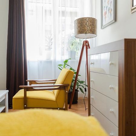 Sleep Hostel Ni Eksteriør billede