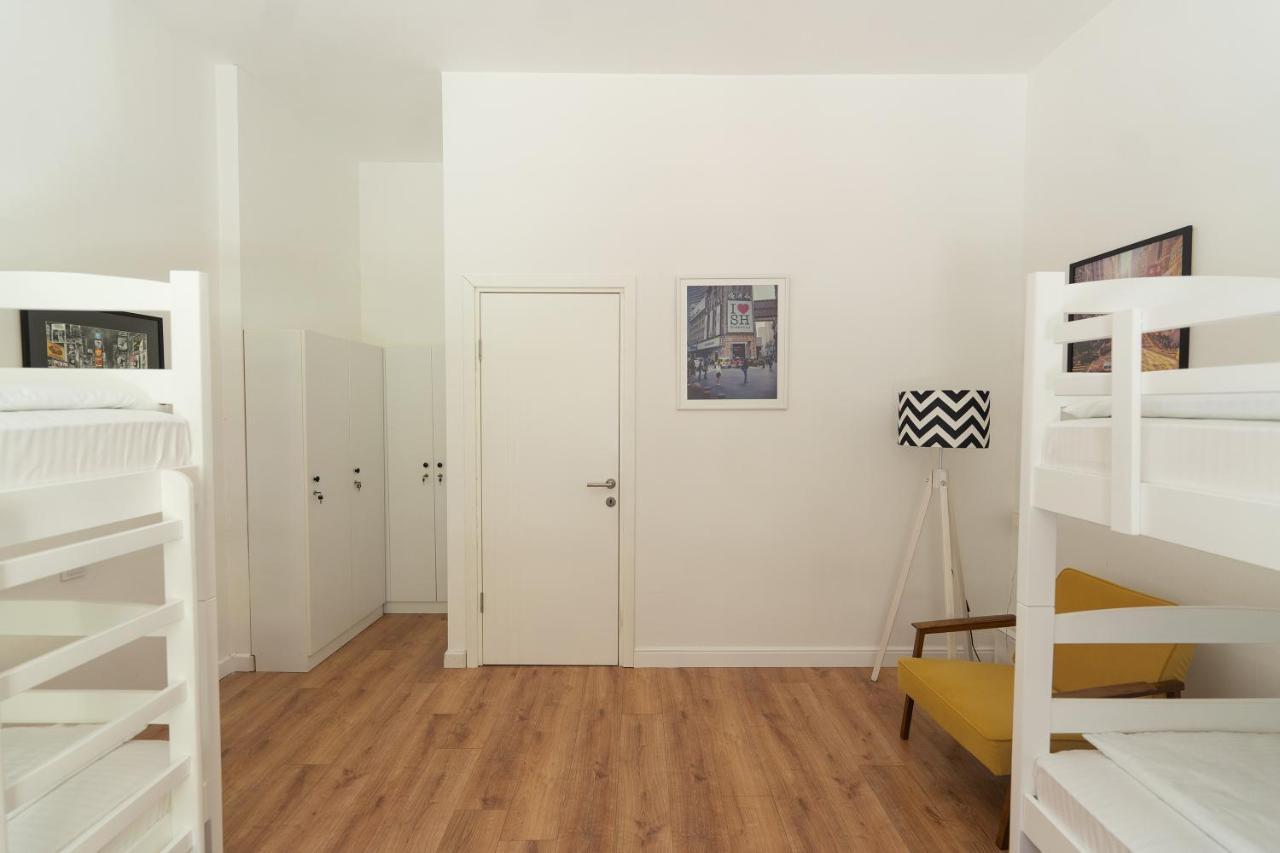 Sleep Hostel Ni Eksteriør billede