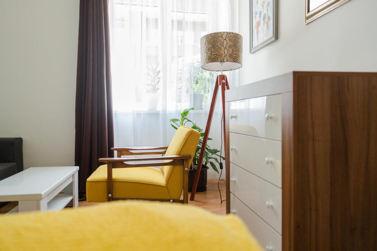 Sleep Hostel Ni Eksteriør billede